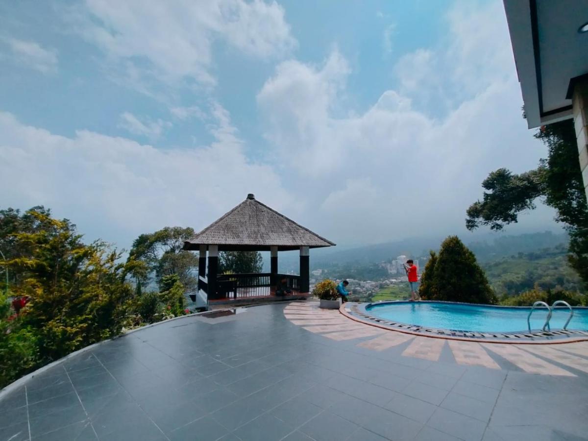 Villa Santika Puncak Pass Cimacan Exterior photo