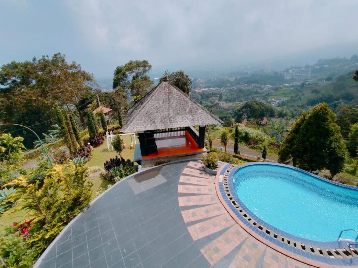Villa Santika Puncak Pass Cimacan Exterior photo